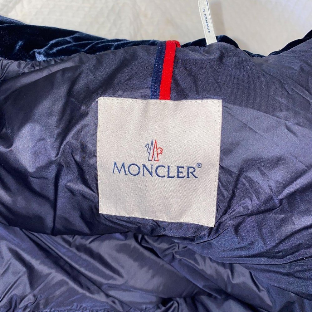 *SOLD* Moncler velvet collar Torcon Puffer - Picture 4 of 16